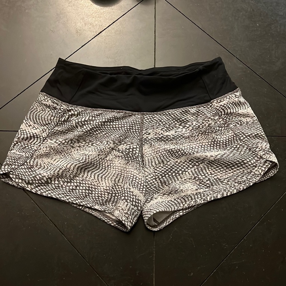 Lululemon Speed Up low rise running shorts